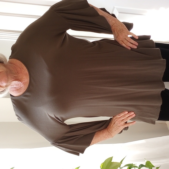 Boutique Tunic - Picture 2 of 4